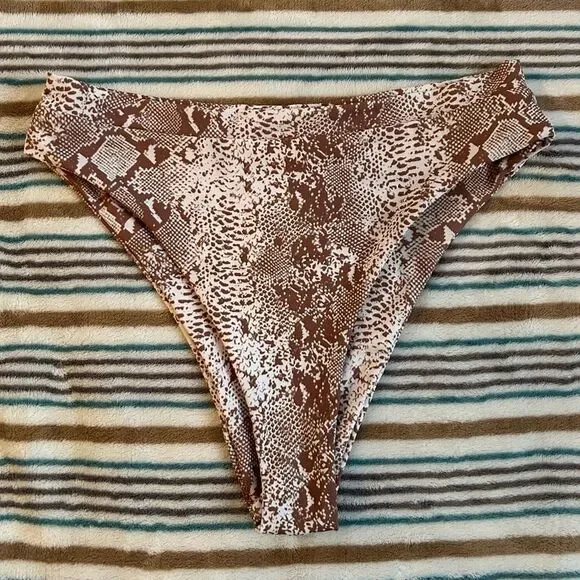 NWT Large Two-Piece Sets Swimsuit Cut-Out Bra Style Padded Khaki - Picture 9 of 9